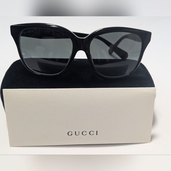 Gucci Women Square Sunglasses GG0800SA 001 Black/Grey Lens 56mm Authentic - Picture 9 of 11